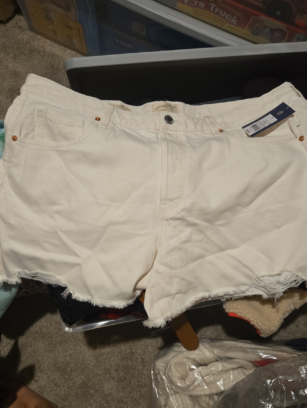 Women’s Cream Denim Cutoff Shorts, New, Size 17, Universal Thread